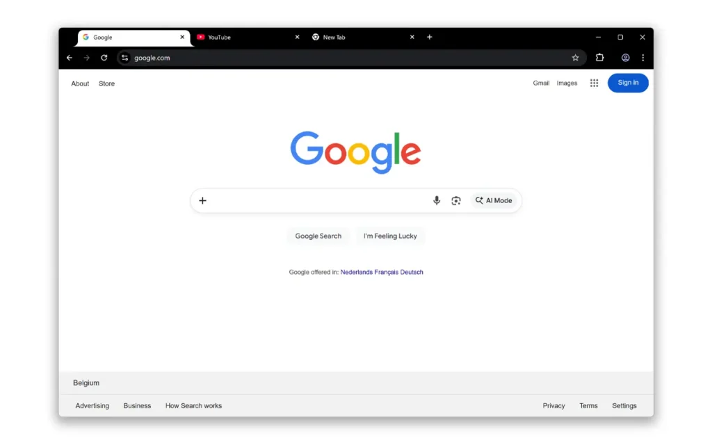 Google Chrome web browser with the White and Black Theme for Google Chrome installed