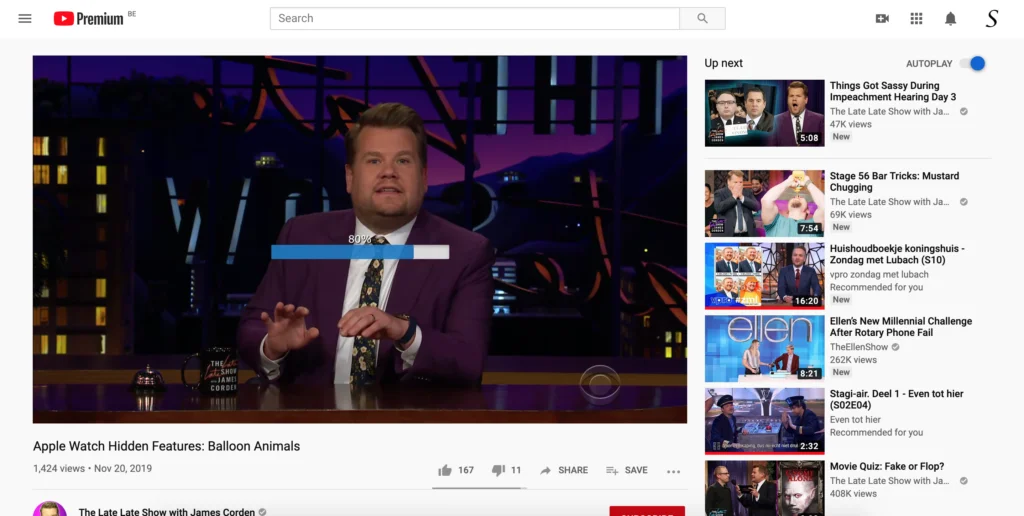 Maus-Lautstärkeregler innerhalb des YouTube-Videoplayers. Eine Lautstärkeerweiterung mit Turn Off the Lights