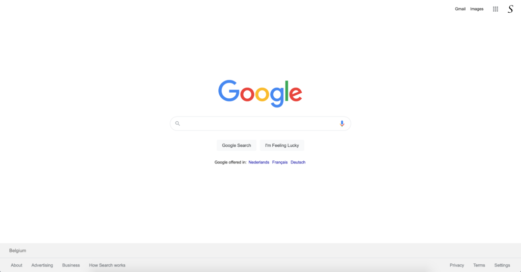 Brillo normal en la página de búsqueda de Google en el navegador web Google Chrome
